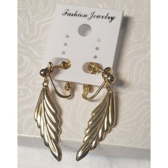 Vintage Napier Gold Tone Dangle Drop Screw Back Leaf Shaped Earrings - Picture 2 of 13